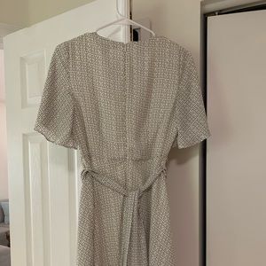 White and black flowy mini dress. Banana republic